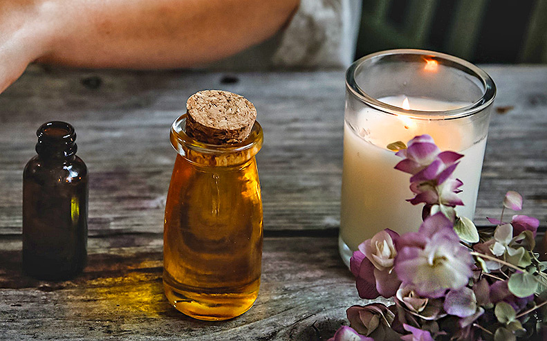 22 Best Fragrance Oils for Candle Making