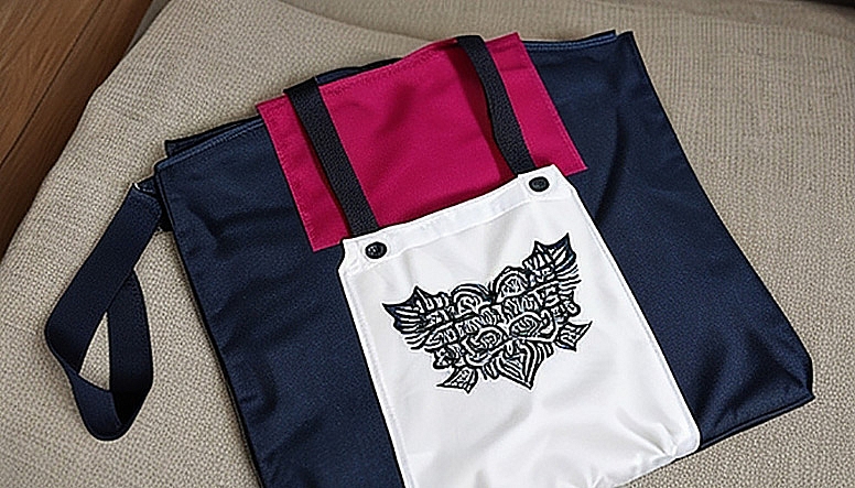 tote bags customised with embroidery or stencils