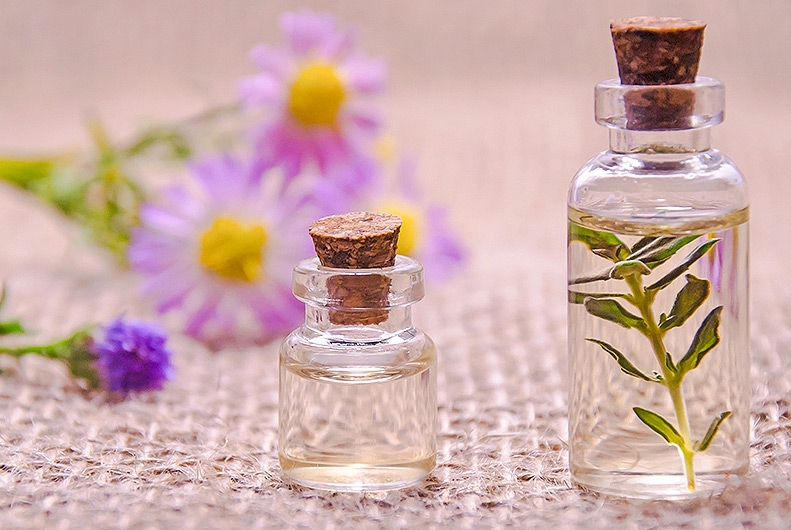 22 Best Fragrance Oils for Candle Making